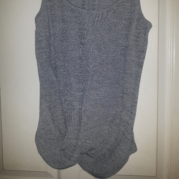 💌 5 for 15 - Small Grey Tanktop with Runched Bottom - Picture 2 of 6